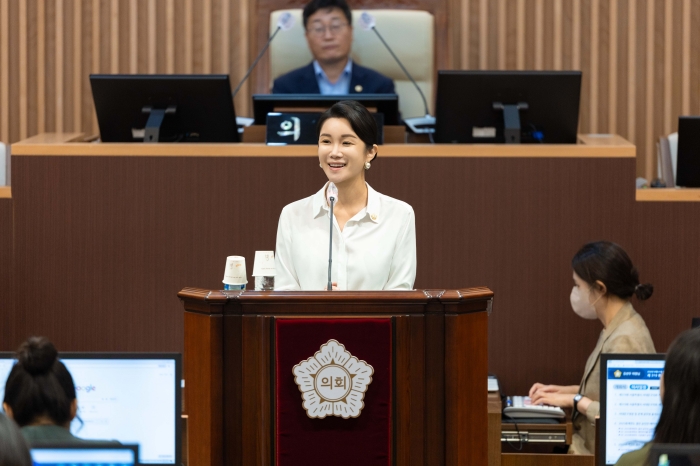 서대문구의회 김이나 의원,  “행정사무감사, 봄바람 아닌 가을 서리 자세로 임해야”